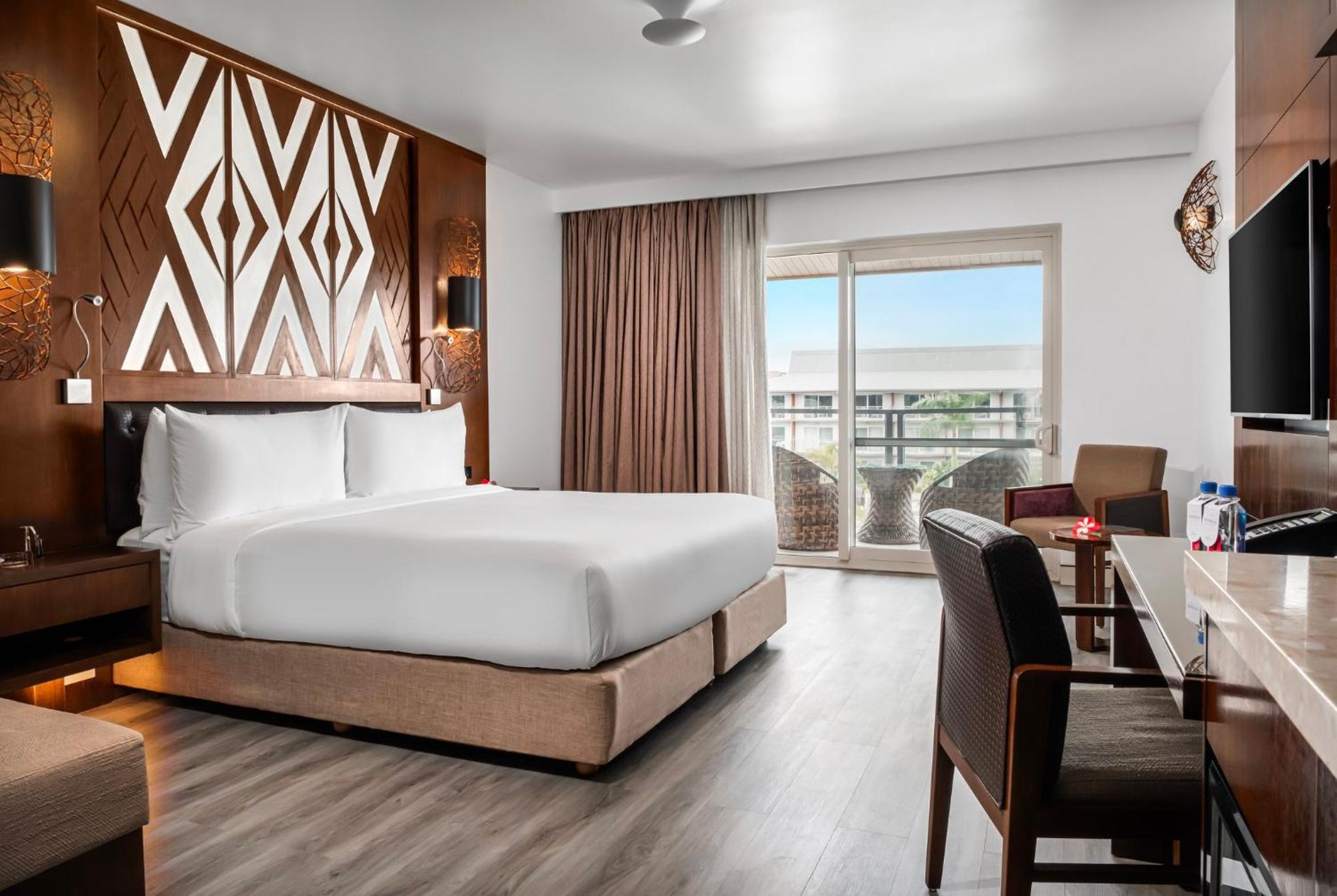 Crowne Plaza Fiji Nadi Bay Resort & Spa, An Ihg Hotel Ngoại thất bức ảnh